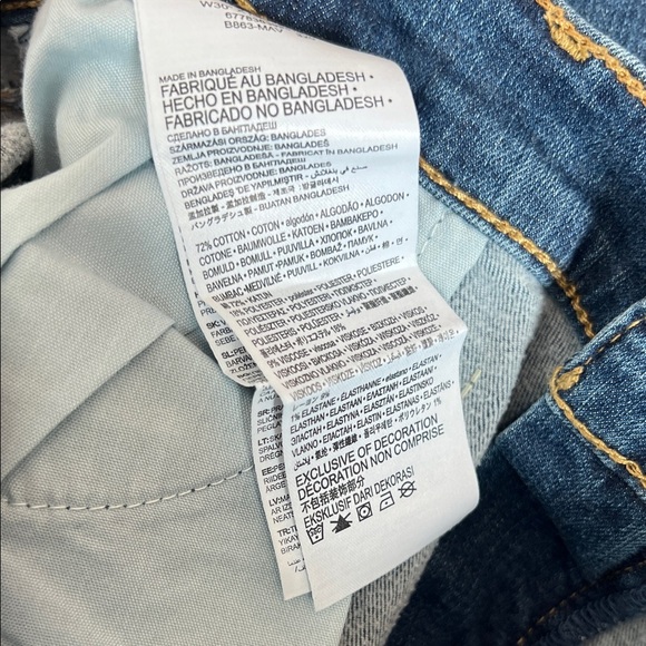 Levi's Boy’s Med Blue Wash Slim Jeans - Picture 6 of 6